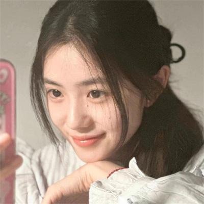 手比眼睛更粉