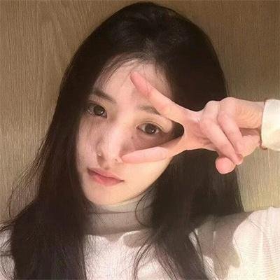 为了受伤的右眼